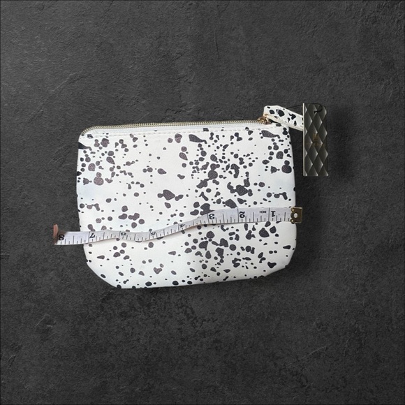 White and brown speckled  small bag with zipper - Picture 3 of 5